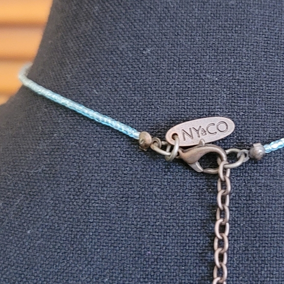 NWOT Beaded Floral Choker (NY&CO) - Picture 7 of 8